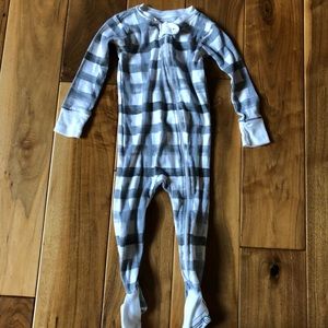 Burt’s bees grey and white footie